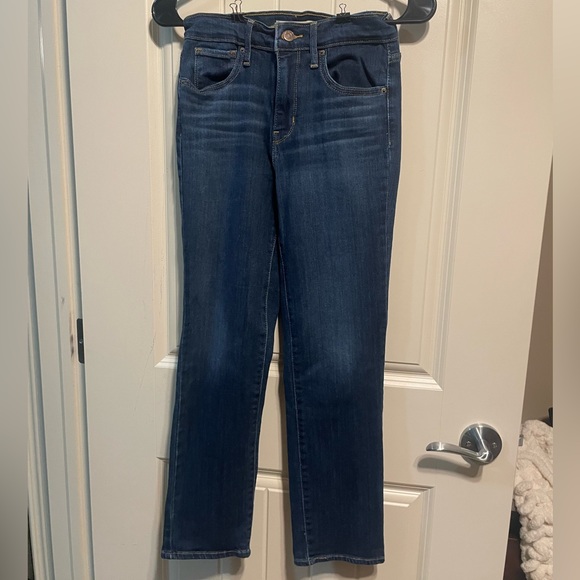 High Rise Straight Crop - Picture 2 of 4